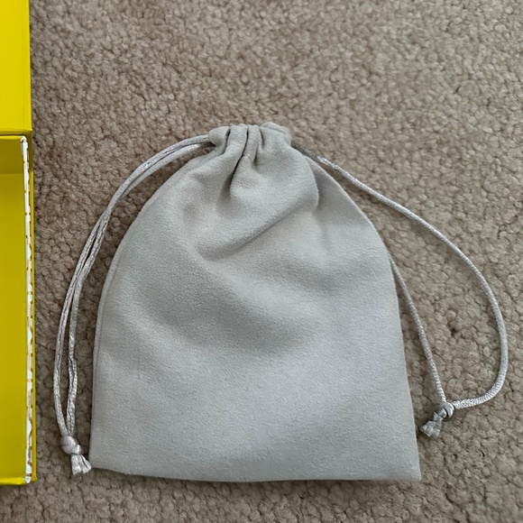 Kendra Scott Abbie Bangle Bracelet in Vintage Silver, Size M/L - Picture 9 of 16